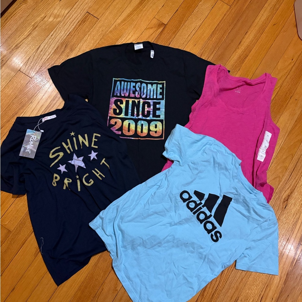 Large Kid/Small Woman’s Four T-shirt Bundle - Including Adidas Light Blue Tee - Picture 2 of 6